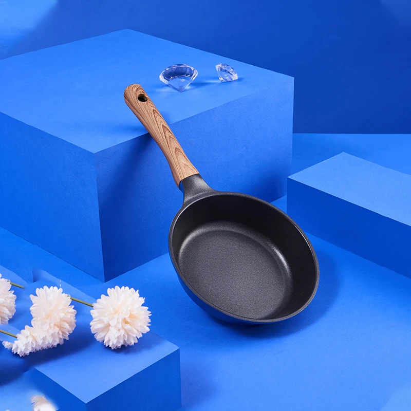 韩国进口钻石石墨烯不粘锅26cm炒锅家用轻巧不累手无油烟不挑灶