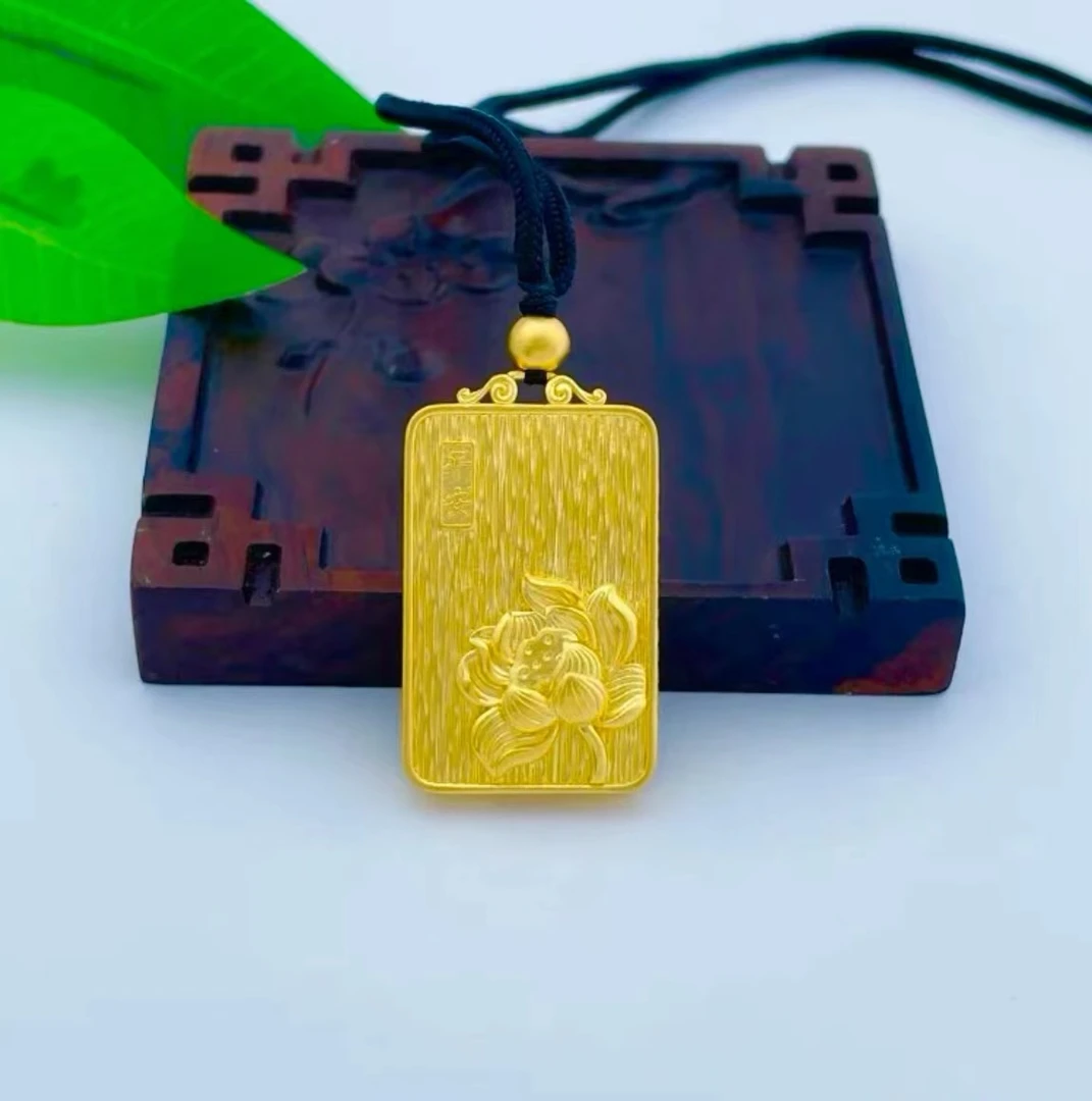 合金吊坠 【镂空磨砂平安福荷花方牌】8.6g，高3厘米宽2厘米