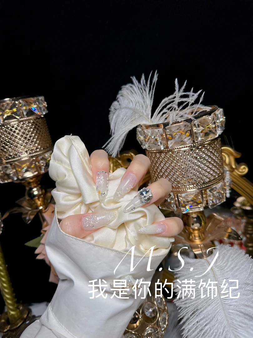 满饰纪|M995「初雪」轻奢钻饰超闪穿戴甲手工穿戴甲堆堆钻