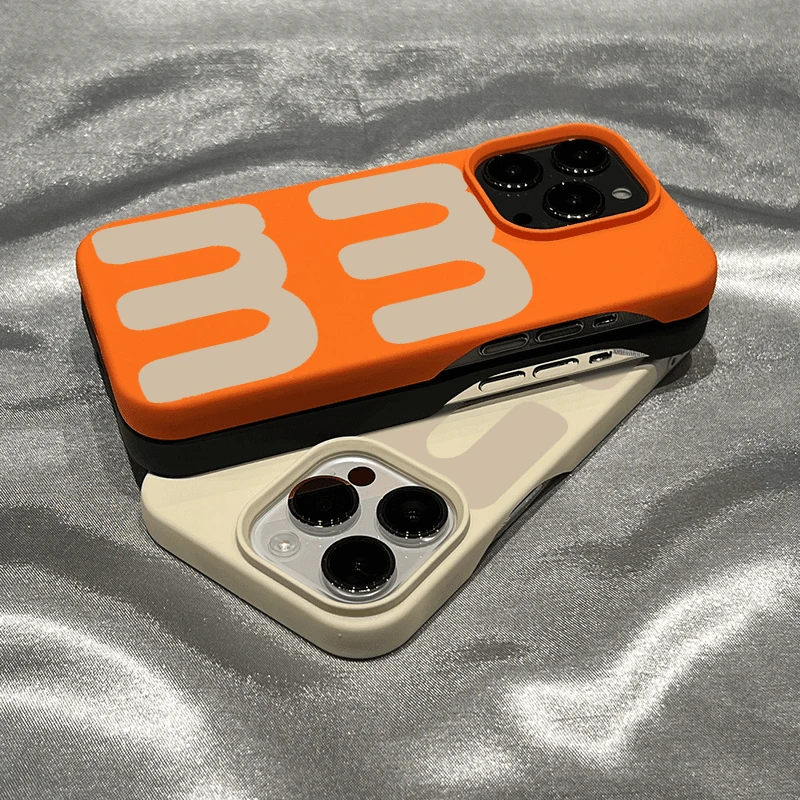 Lucky两个大m字母适用iPhone15/14promax半包苹果手机壳12/13pro