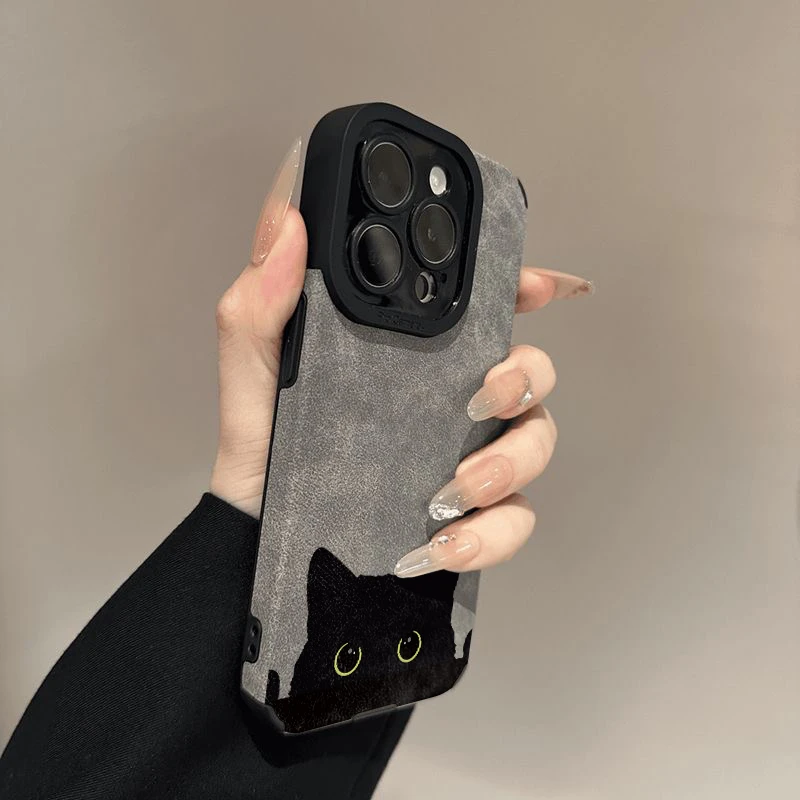 Lucky可爱探头黑猫适用iPhone16/15/14苹果手机壳瞳眼翻毛皮13套