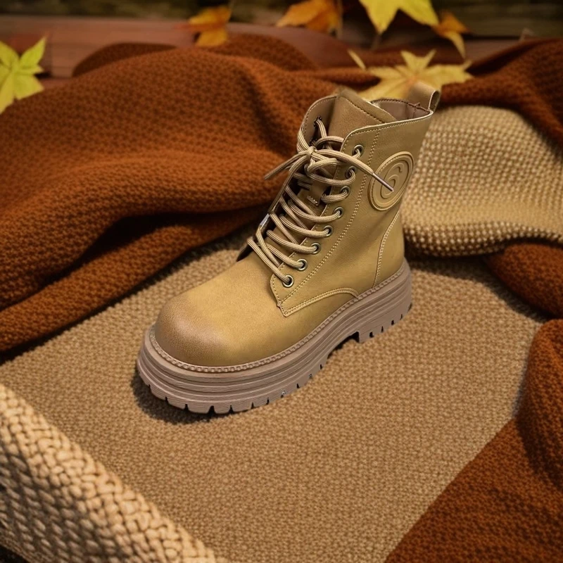 9001-7秋冬新款时尚软底软绵马丁靴复古马丁靴休闲潮流厚底英伦风