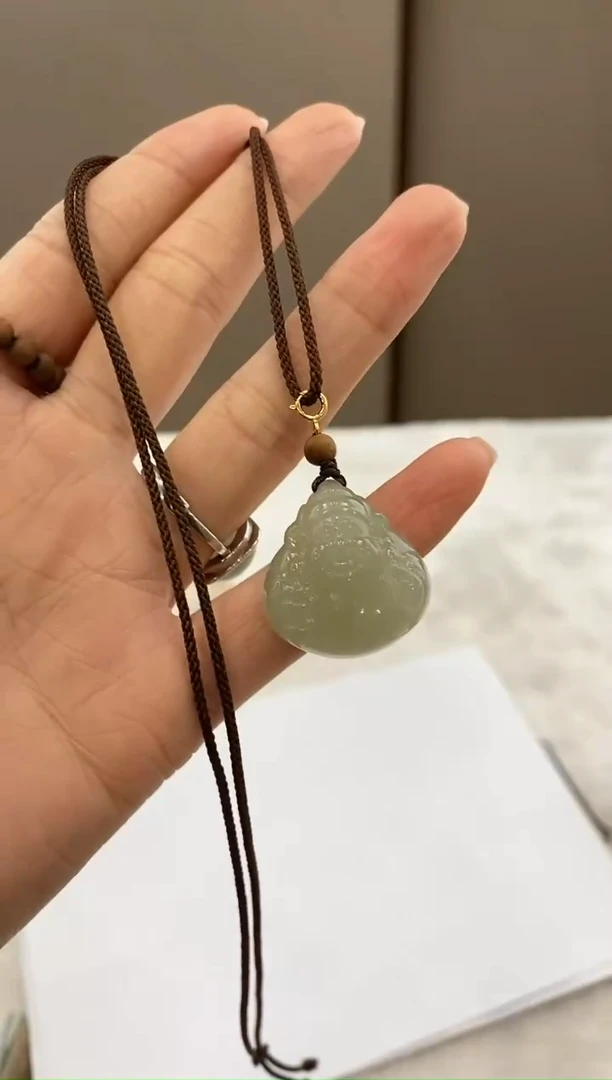 【闪购商品】和田玉吊坠(赠链)未镶嵌tt