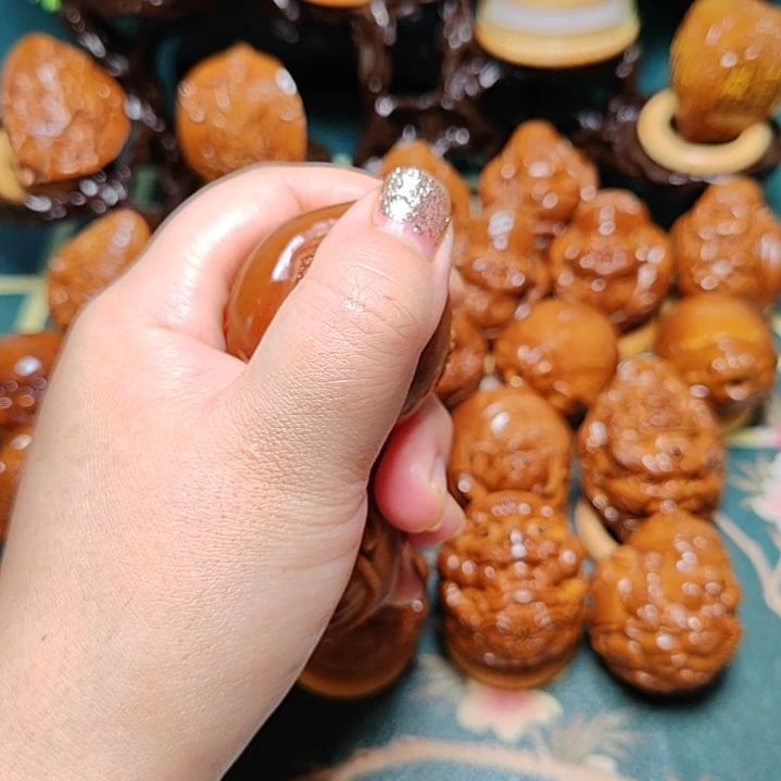 【闪购商品】橄榄核核雕老*乐