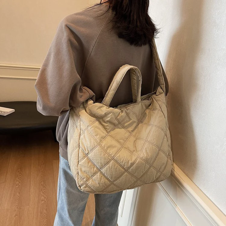 冬季大容量棉服包包女2024新款菱格帆布手提袋休闲单肩斜挎托特包