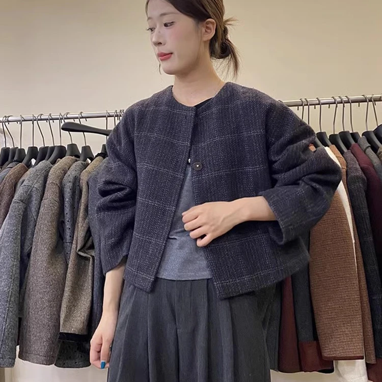 韩系2024秋季新款高级感圆领单排扣气质小个子百搭毛呢格纹外套