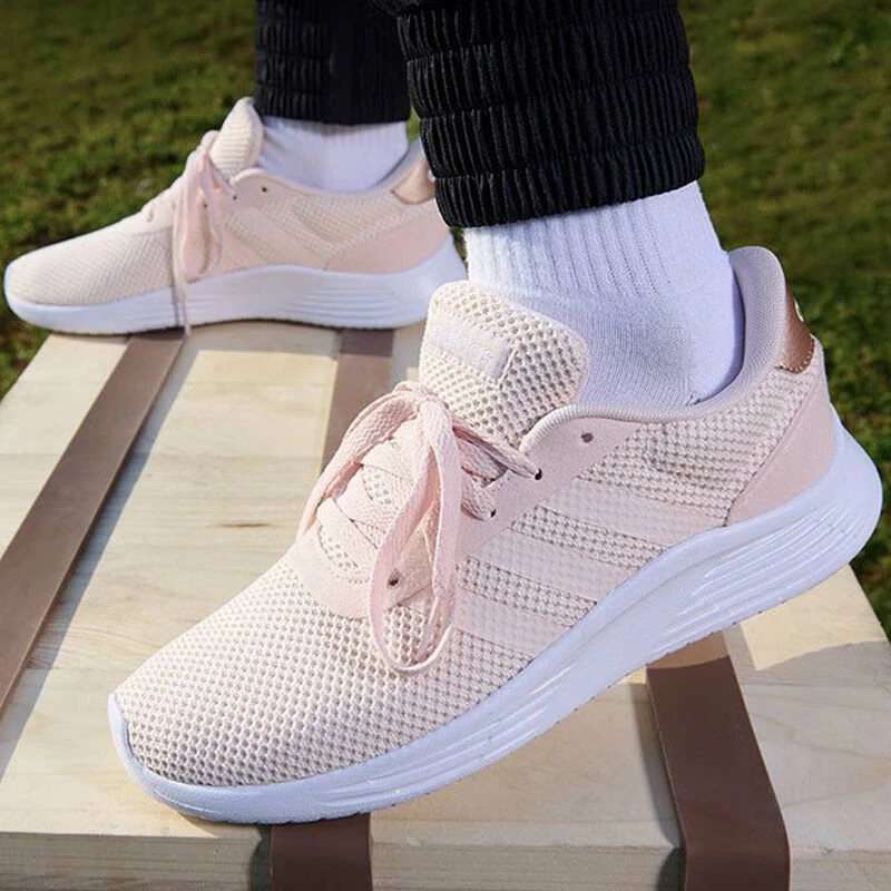 Adidas 阿迪达斯 女子新款轻质舒适缓震经典百搭运动休闲鞋FW1971