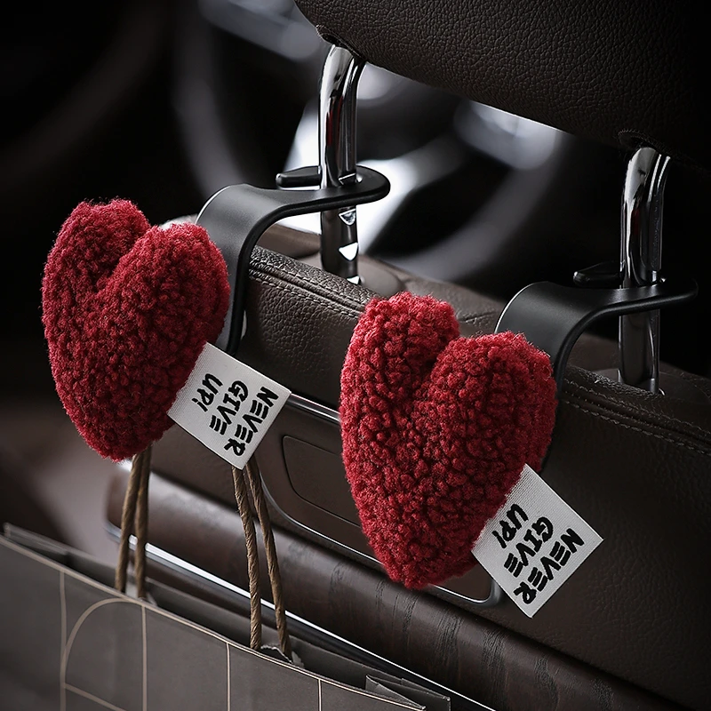 ins风红心汽车挂钩高级车载座椅背置物挂钩时尚车内装饰用品大全