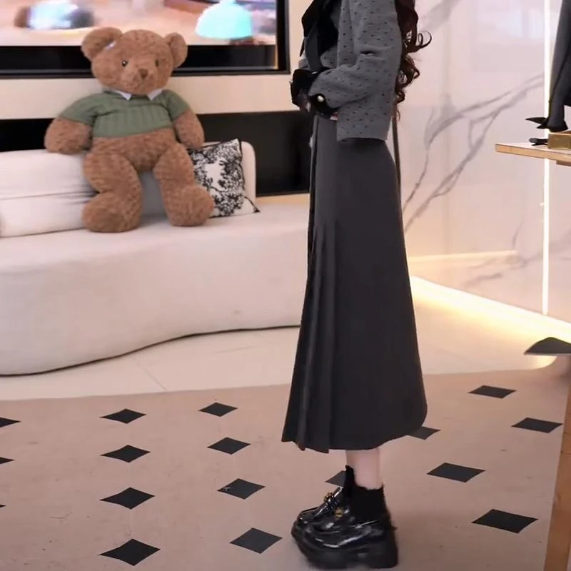 深秋初冬半身裙女2025新款时尚洋气爆款秋冬款高级感中长款字裙