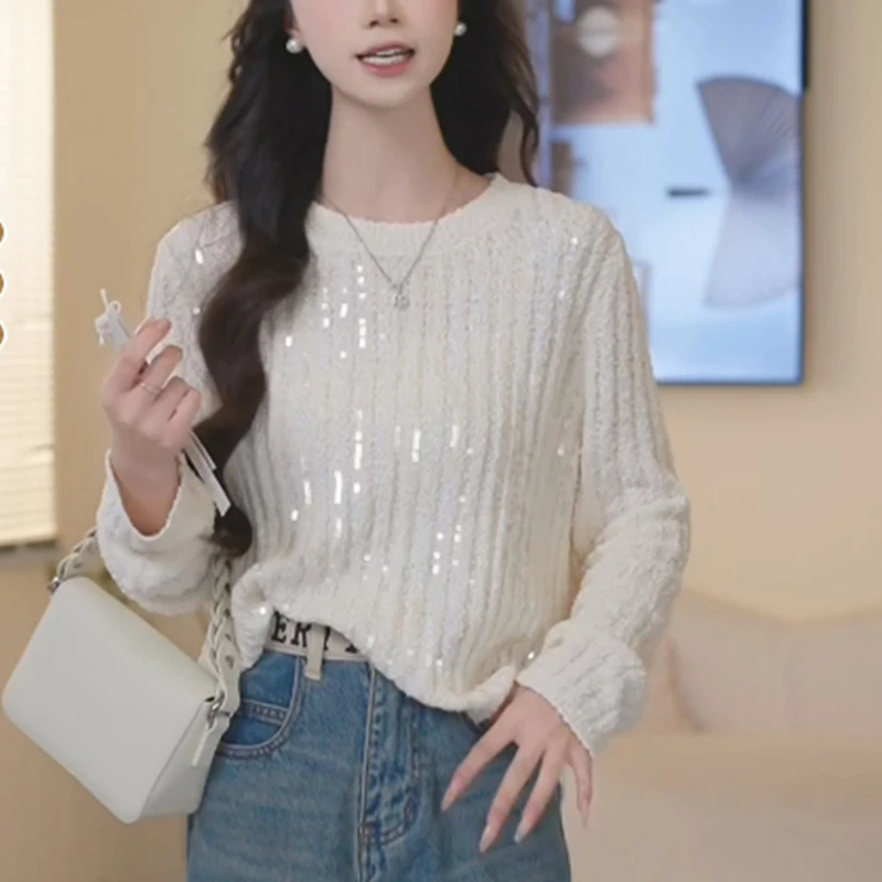 早秋季设计感洋气减龄上衣女时尚重工亮片圆领白色宽松百搭针织衫