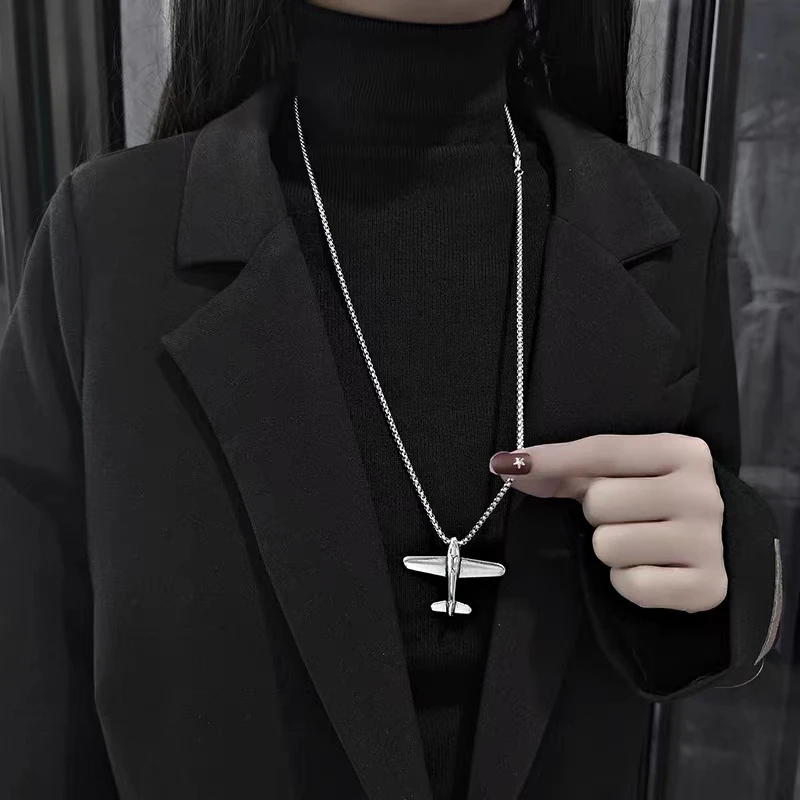 钛钢项链 网红新款飞机吊坠项链百搭时尚长款毛衣链街头嘻哈项链
