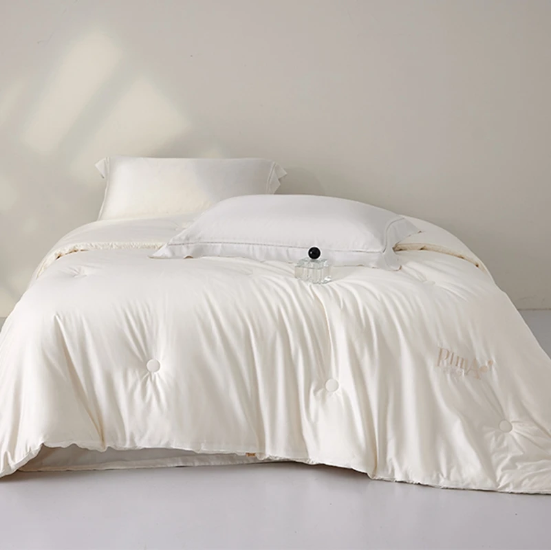 简约高奢 A类母婴级80%大豆蛋白加厚冬被120匹马棉保暖春秋被芯