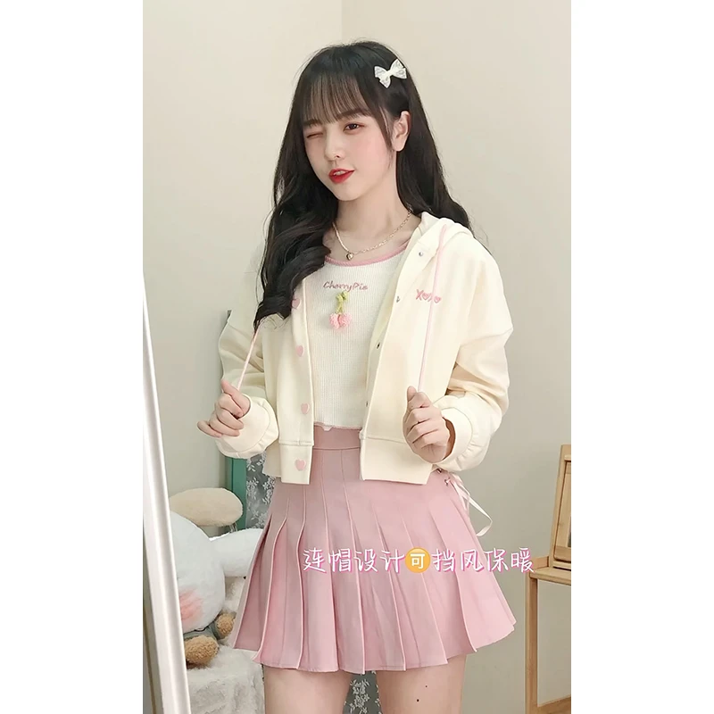 帛卡琪2024春秋新款韩版外套设计感连帽卫衣短款爱心设计感上衣女