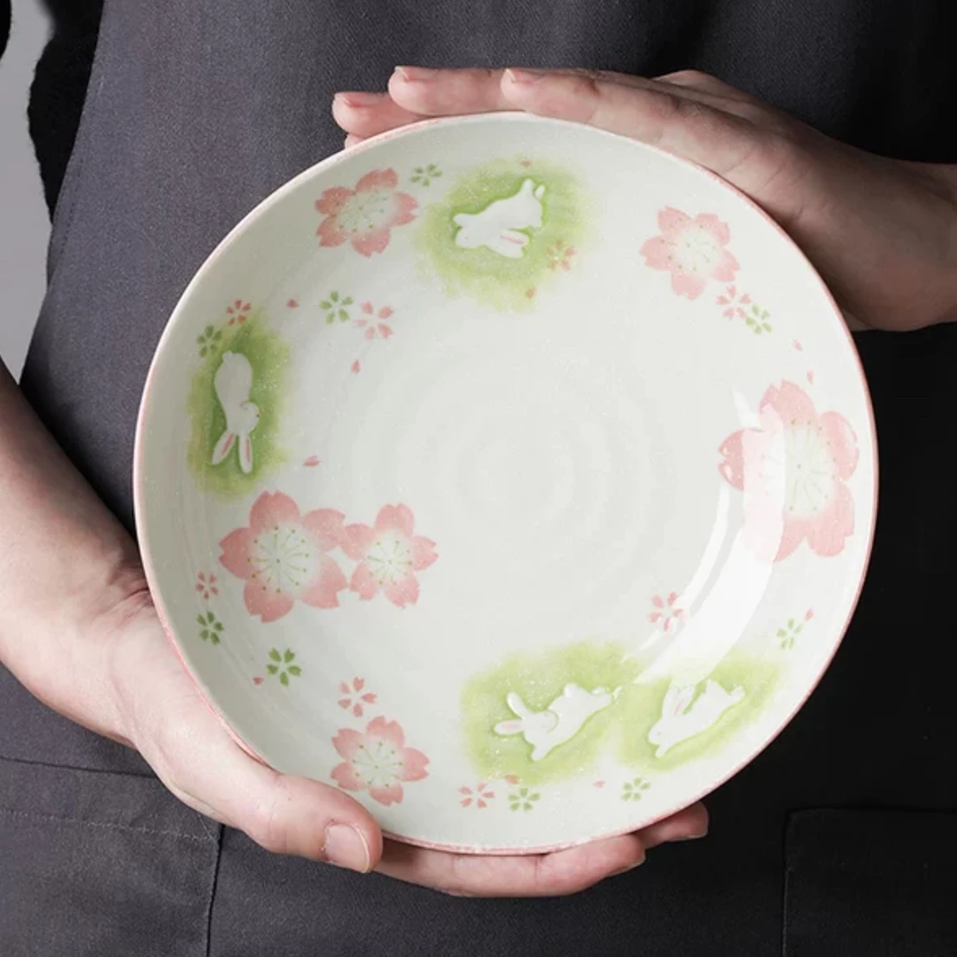 美浓烧陶瓷釉下彩吹雪樱花兔子深盘21*5.3cm