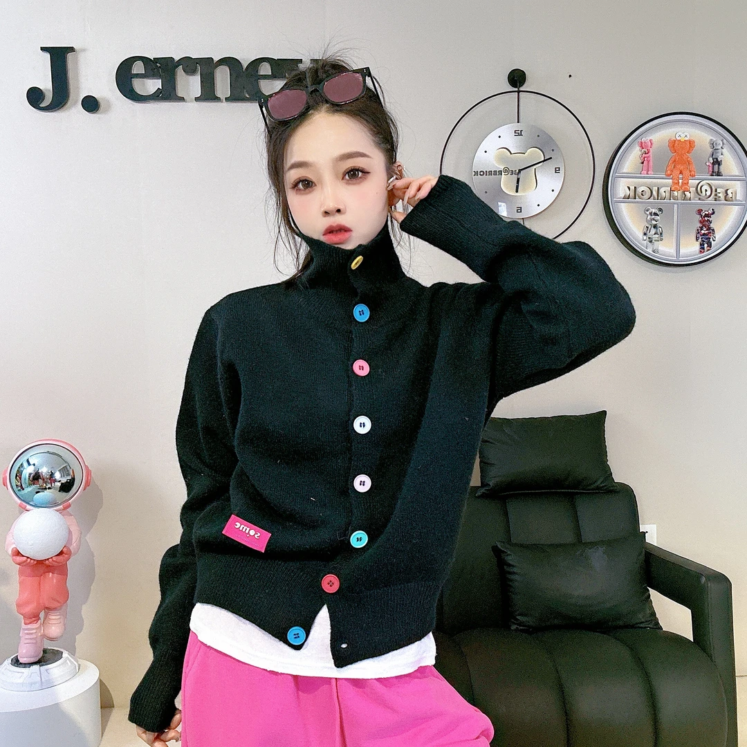 美式复古半高领彩扣针织显瘦毛衣2025春新款慵懒风长袖开衫时尚女