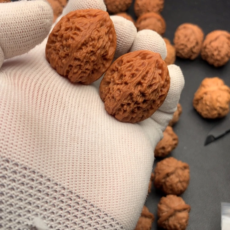 【闪购商品】文玩核桃吊坠小**咪