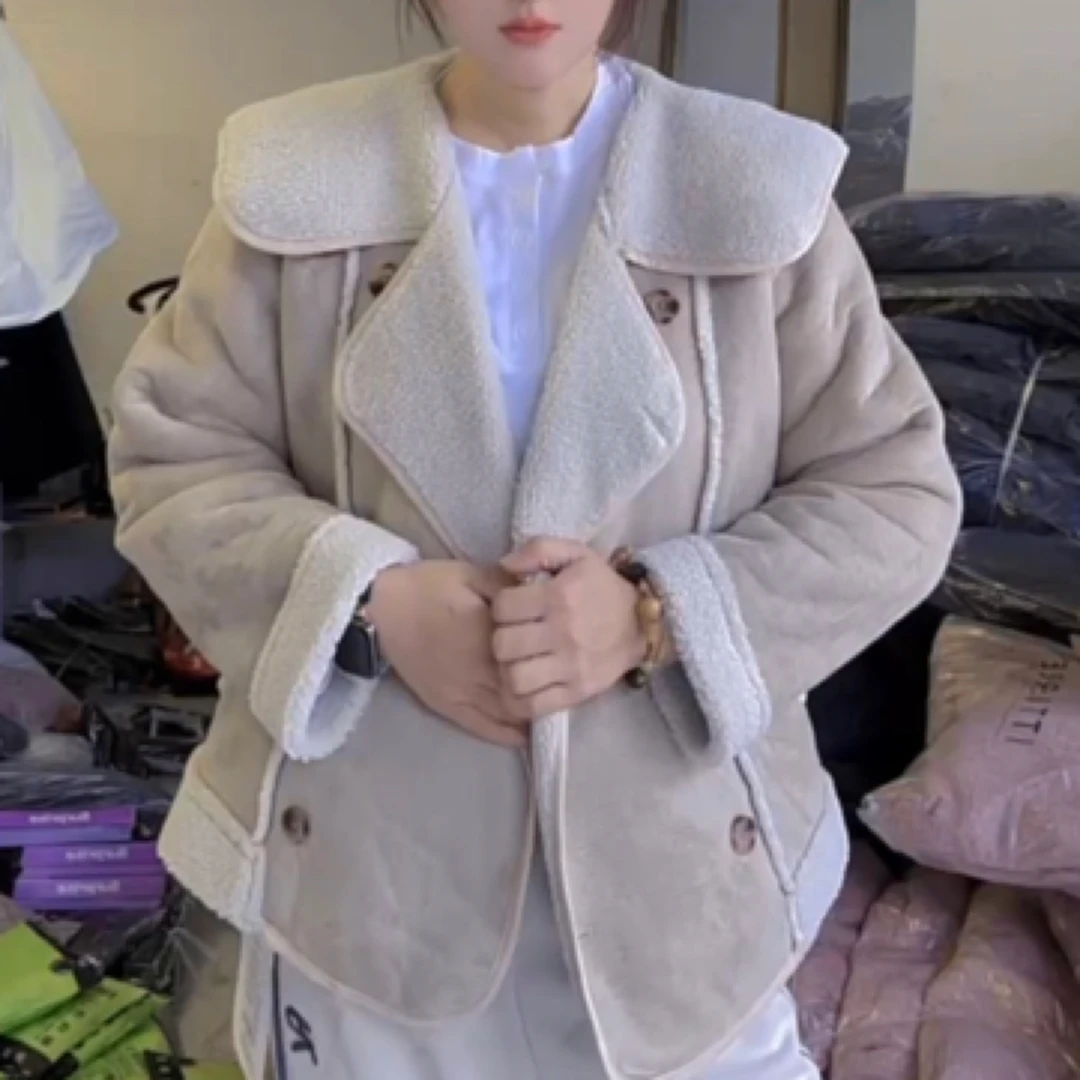 短594洋气减龄羔毛外套女粒柔软2024年新款外套海军领