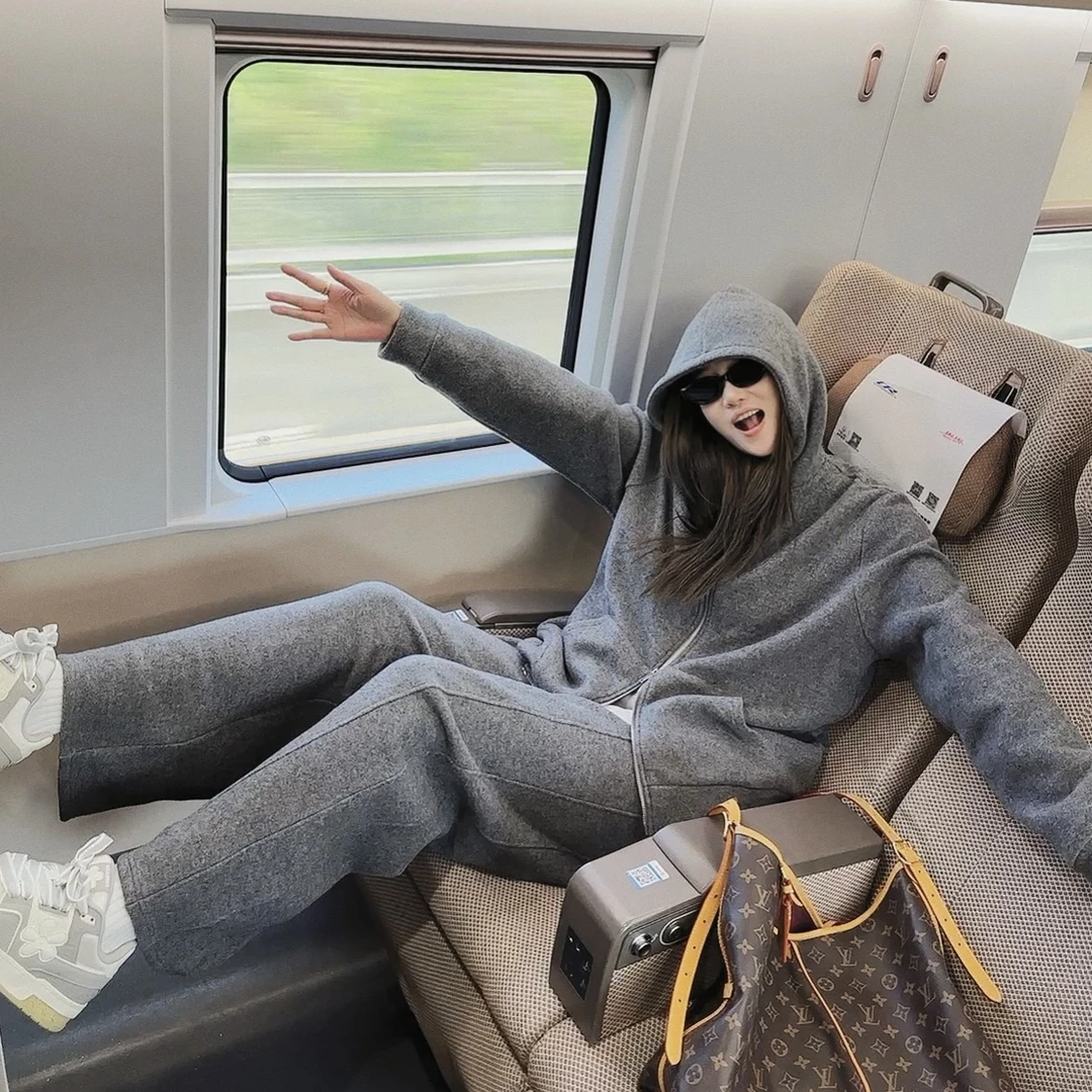 祝喜喜【冬日暖阳】加绒显瘦网红连帽灰色宽松弯刀韩版裤套装