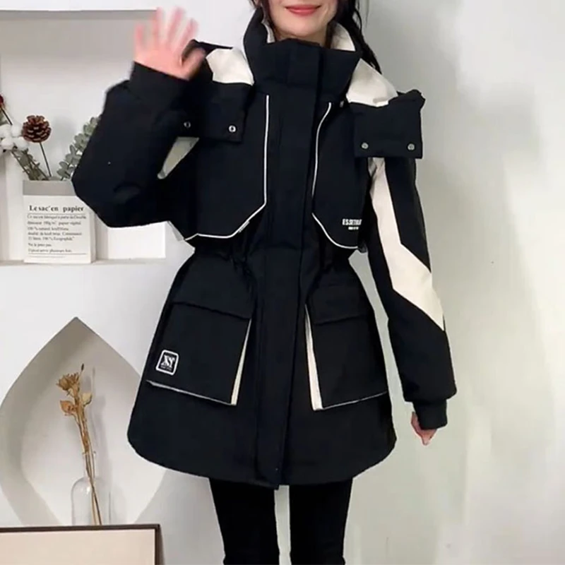 2024年秋冬季新款冲锋衣女装小个子收腰设计感派克服保暖洋气外套
