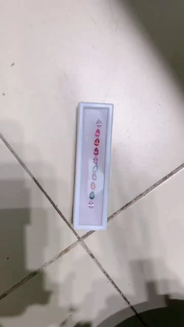 【闪购商品】尖晶石裸石未镶嵌水滴