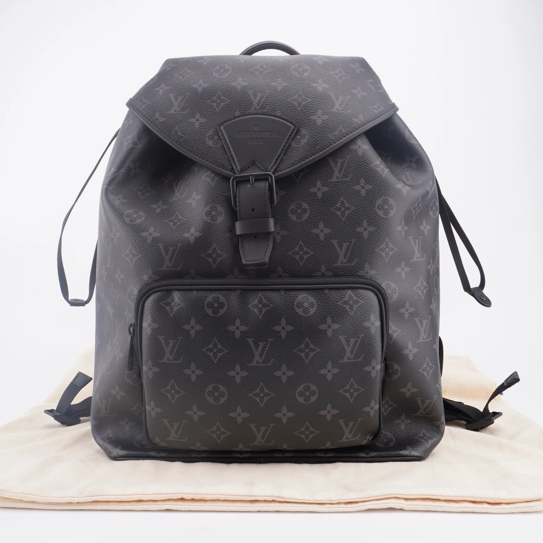 99新 LV Montsouris经典黑老花满印翻盖抽绳磁扣开合双肩包 F705