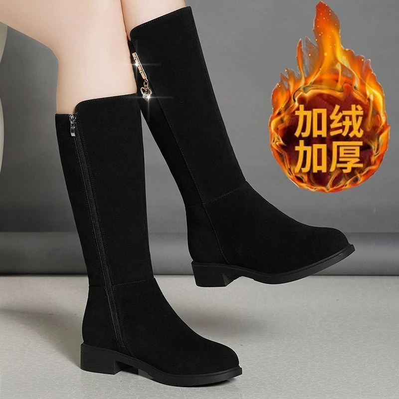 品牌断码真皮长筒靴女2023冬季新款雪地靴平底加厚绒中筒粗跟棉靴