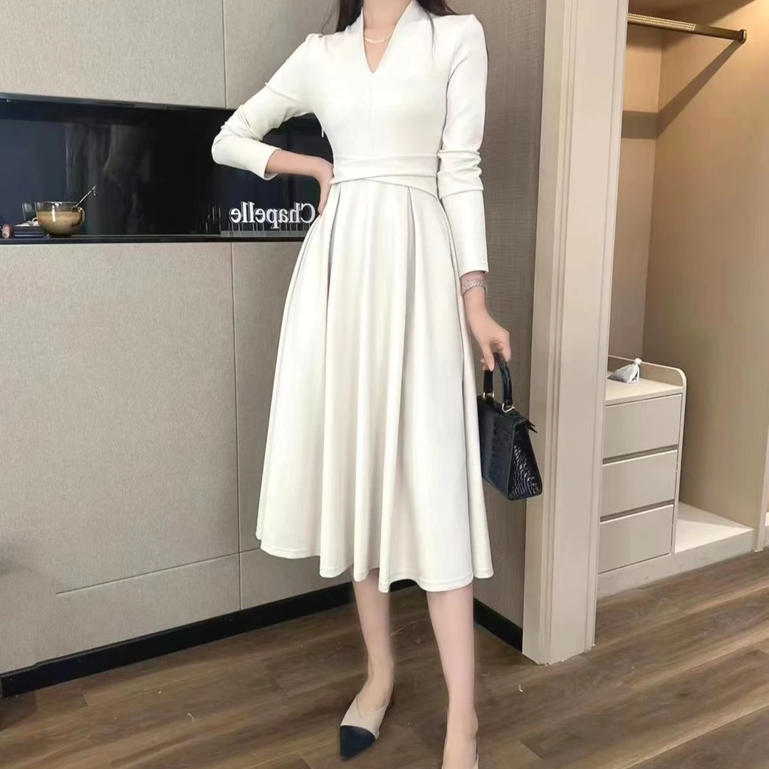 拉夏贝尔/2024年秋季新赫本风高级感凡尔赛森女系连衣裙 6795 LSC
