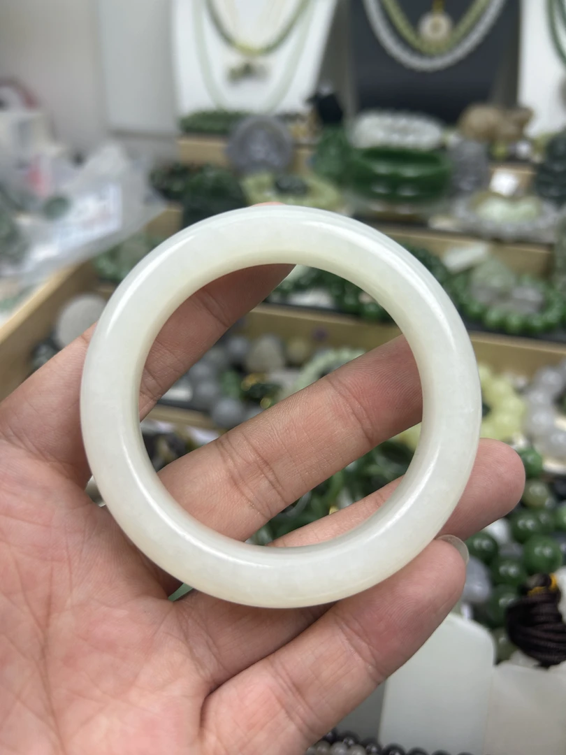 天然新疆和田玉白玉手镯