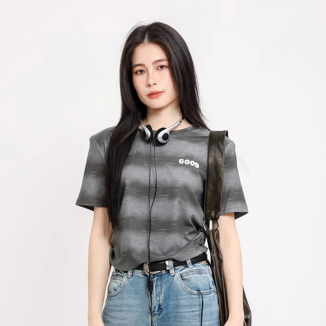 记忆的起点渐变条纹圆领正肩短袖t恤女夏季多巴胺短上衣68AX31342