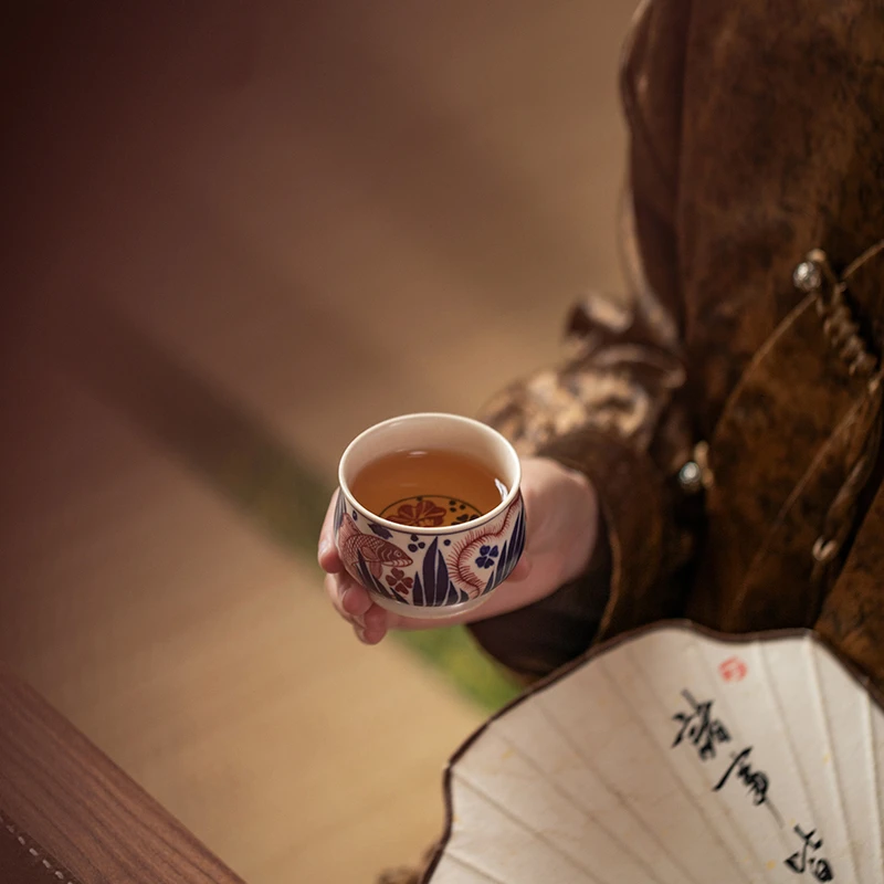 【半闲】霖松堂 | 釉里红鱼藻纹如柿杯