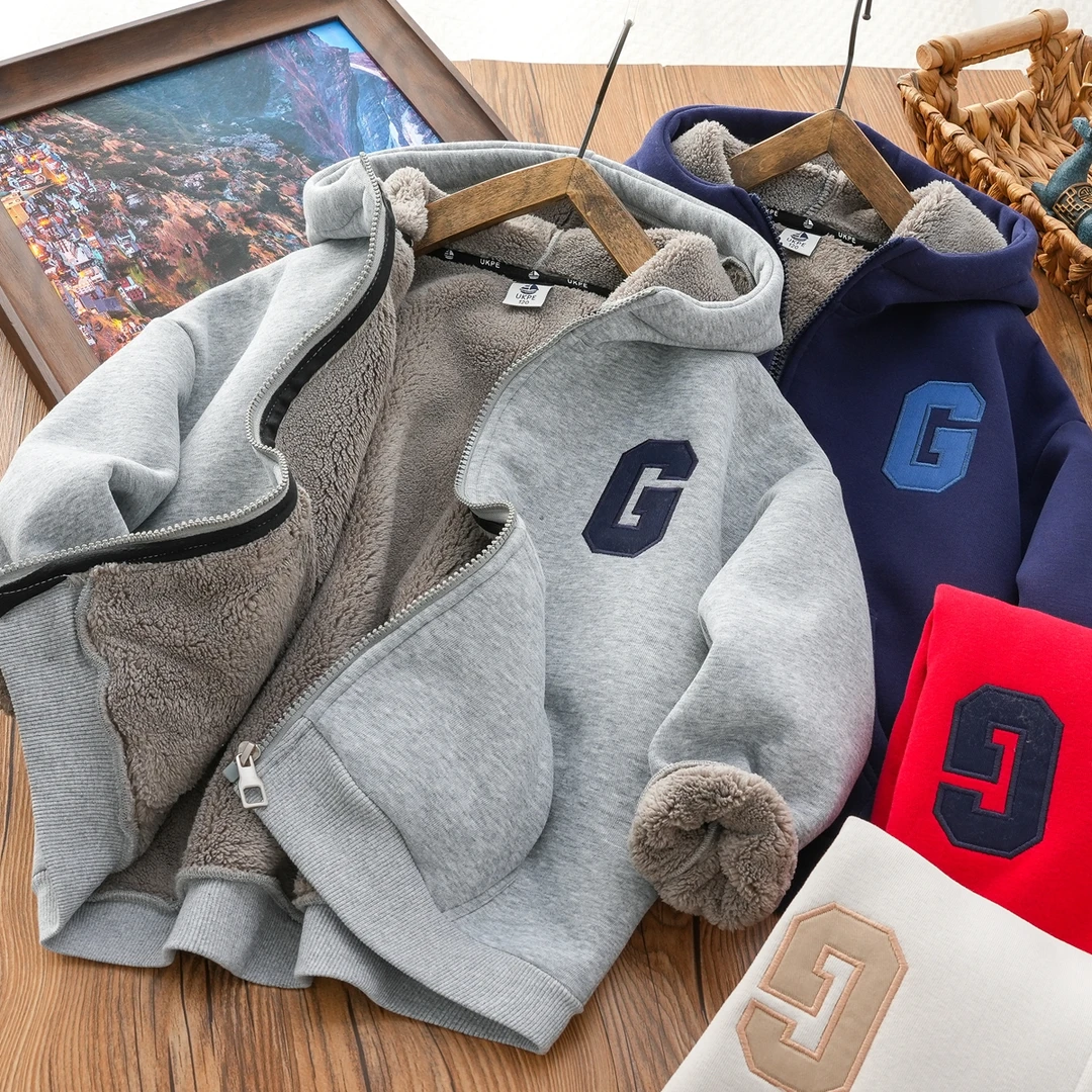 男童加绒加厚连帽外套2024冬款新款童装保暖拉链上衣中大童开衫厚