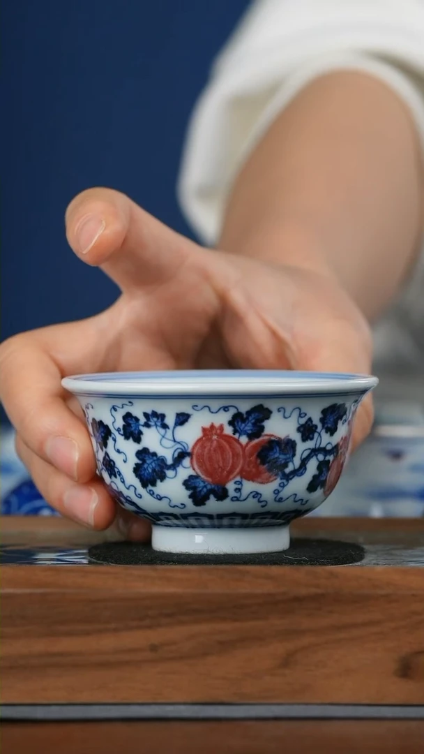 【闪购商品】陶瓷西瓜小压手杯 售价798