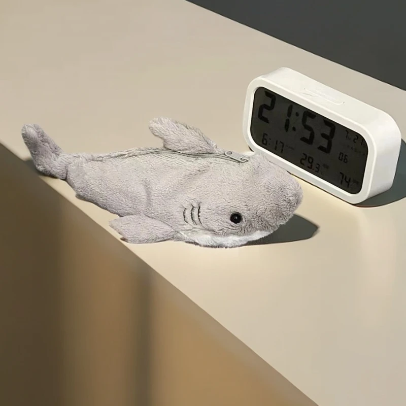 小鲨鱼玩偶铅笔袋ins风高颜值毛绒卡通创意大容量简约毛绒挂件