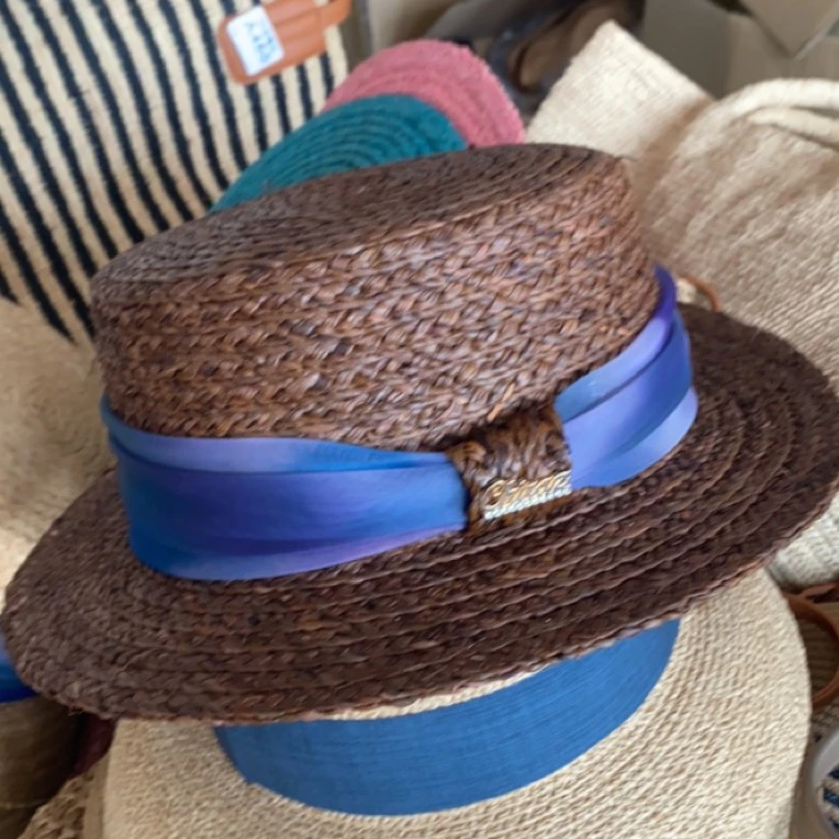 糖果色时尚平顶帽