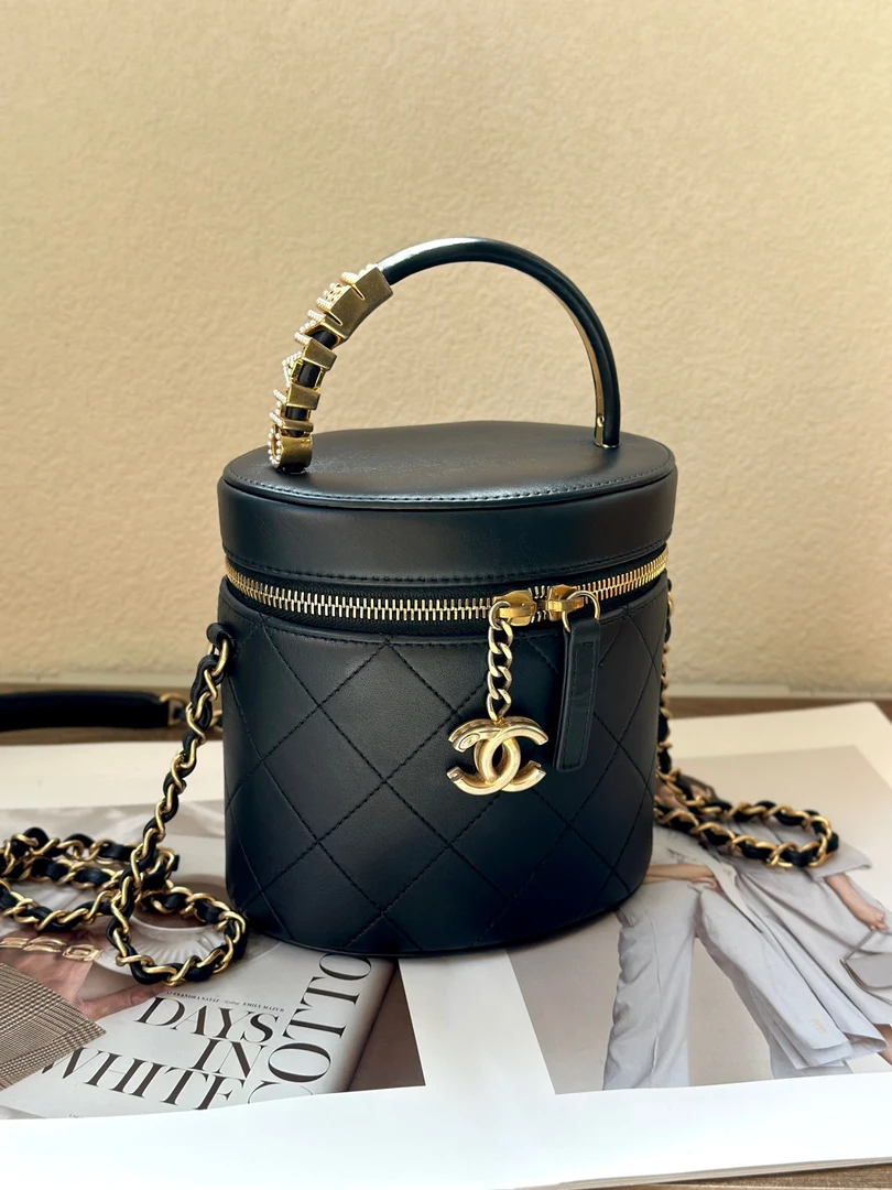 99新 Chanel/香奈儿 黑金限定22c 水桶单肩包