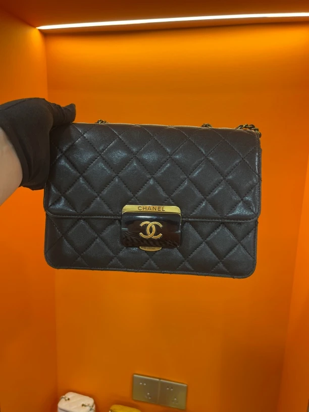 95新 Chanel/香奈儿 黑金珐琅单肩包