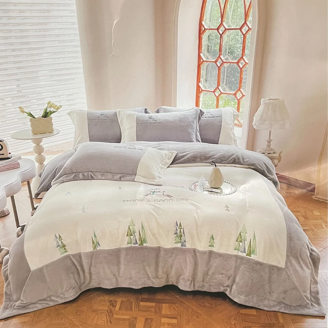 婴格朗迪北欧小镇牛奶绒高密度四件套床上用品200X230