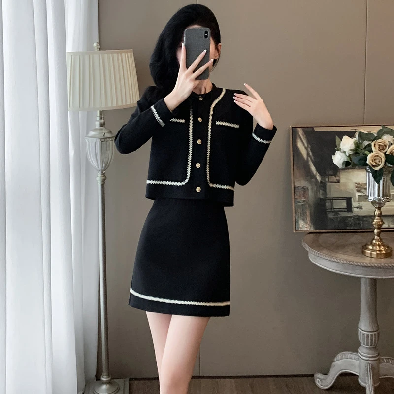2024秋冬气质高级感休闲时尚套装女小香风黑色外套上衣短裙两件套