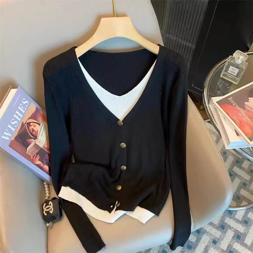 2025秋季新款纽扣假两件针织开衫女拼接时尚显瘦大码长袖针织