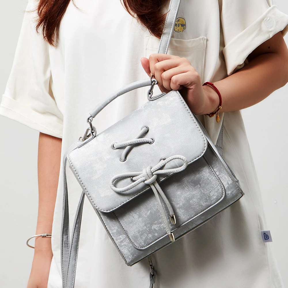 2024新款时尚休闲潮流百搭质感小众蝴蝶结设计双肩小方包女包ks