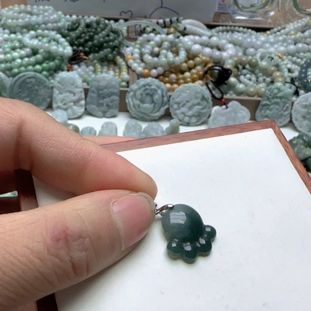 【闪购商品】翡翠颈饰未镶嵌