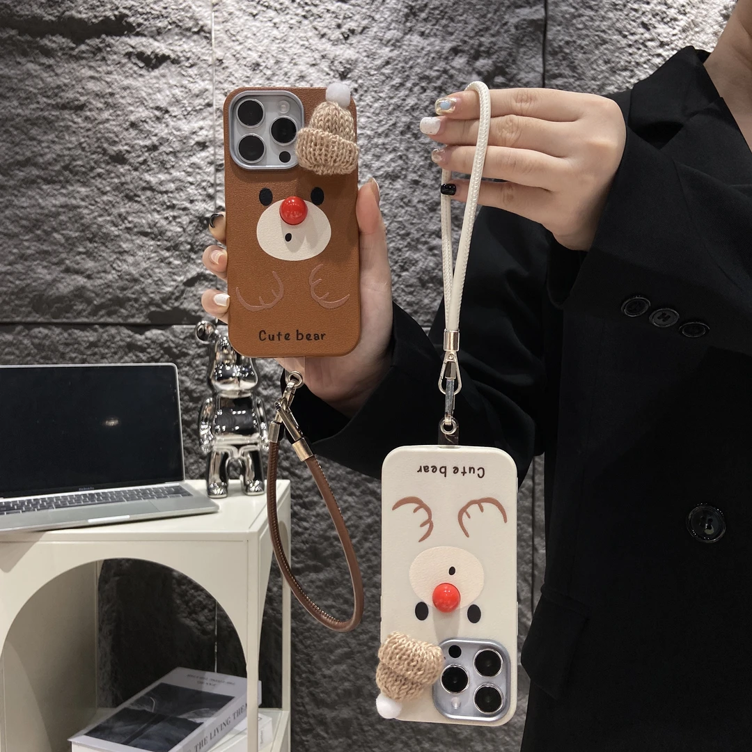红鼻子帽子小熊适用iphone16pro手机壳苹果15手拎挂绳14银框