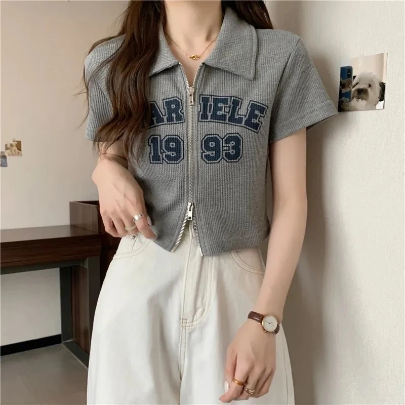 甜辣风polo领短袖T恤女夏新款字母印花设计感双拉链短款百搭上衣