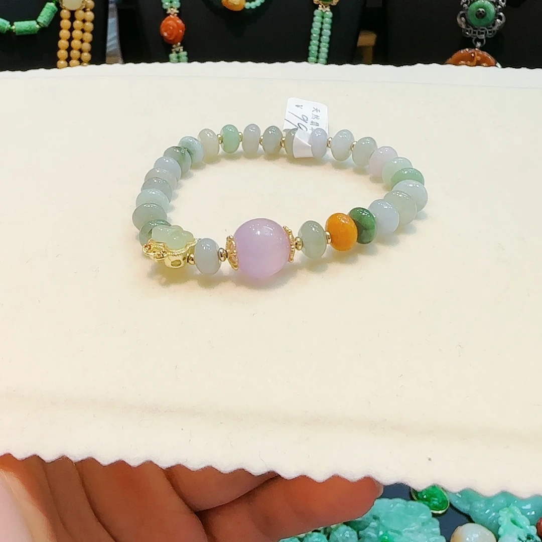 翡翠颈饰未镶嵌手串