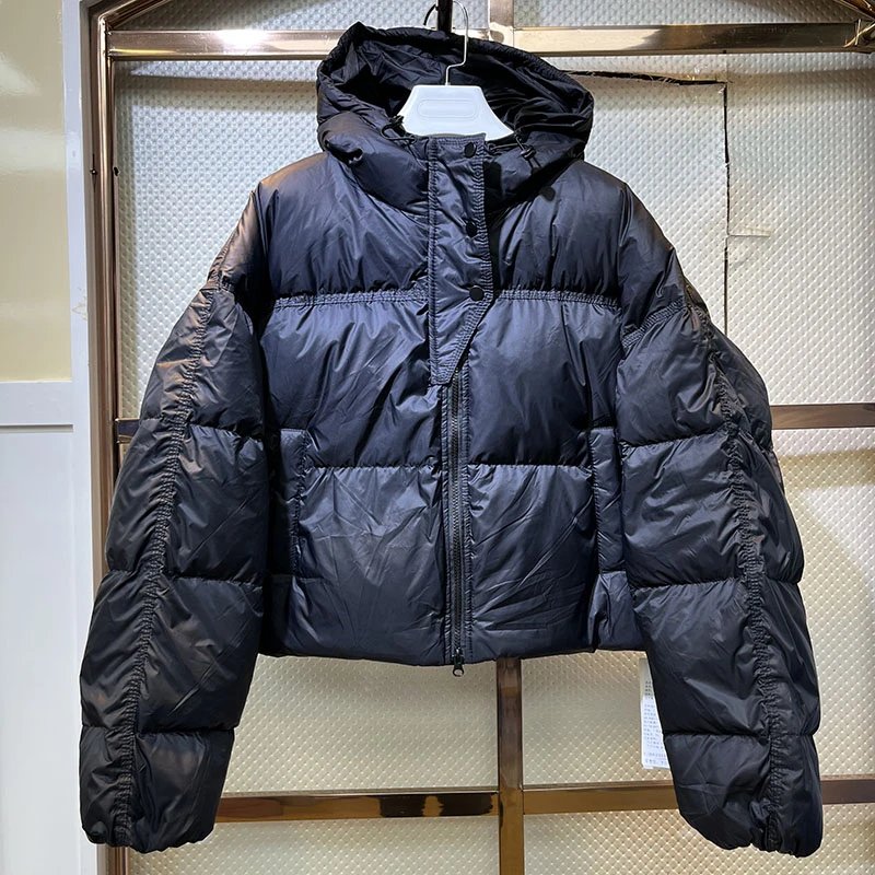 全疆包邮女士超轻宽松连帽小短款羽绒服简约百搭24002