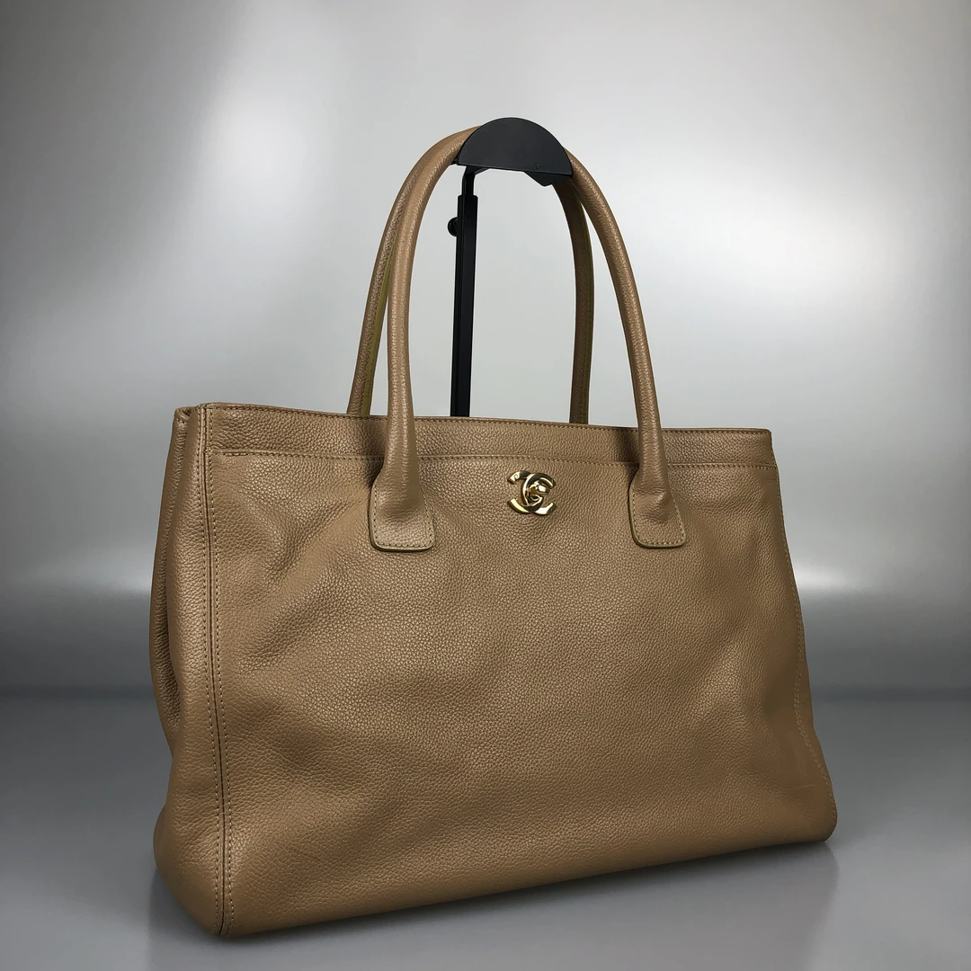 95新 Chanel/香奈儿 奶茶色中号cerf荔枝纹单肩包 9开 底长35