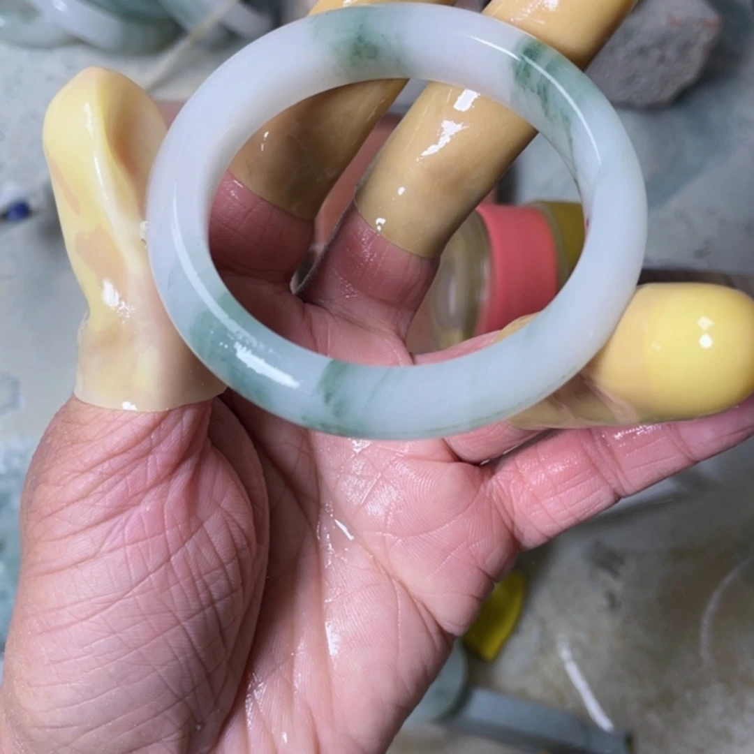 【闪购商品】石英质玉手镯未镶嵌醒***梦定制