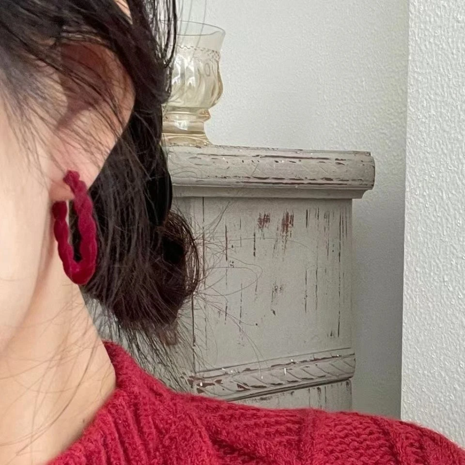 复古新年红色植绒蝴蝶结耳钉女2023年新款潮气质珠珠耳环爆款耳饰