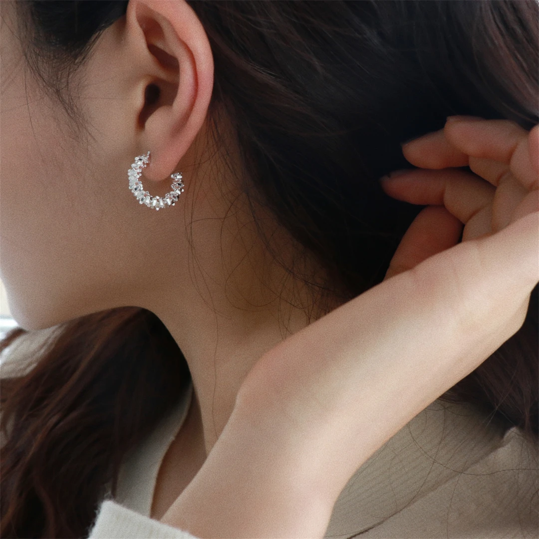 铜合金耳饰 因缺斯汀s925银针波光粼粼金属耳圈碎银子无耳洞耳夹