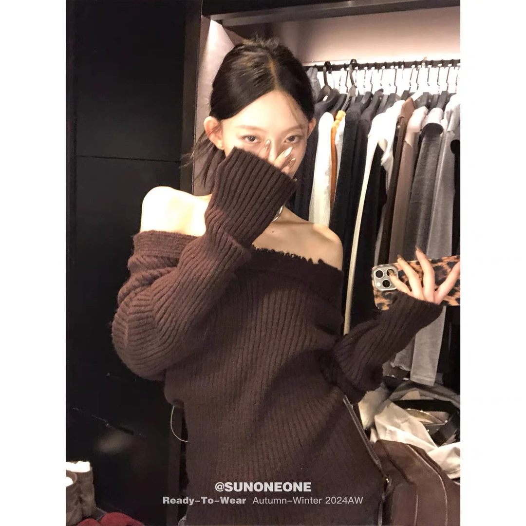 早晚Z.w【东月绘漫】一字肩长袖毛边毛衣#882